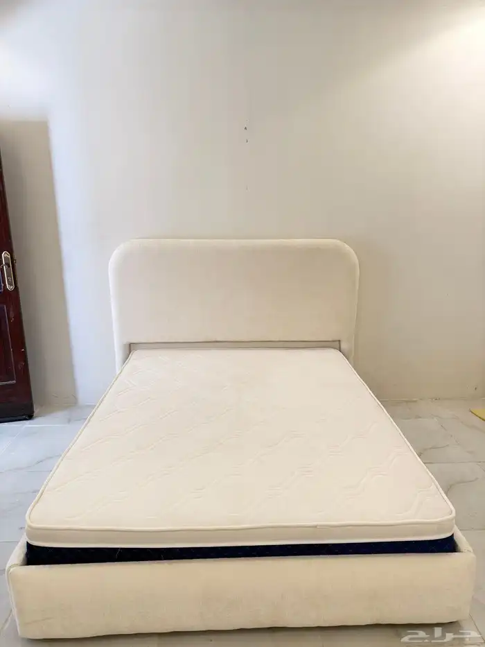 سرير نفرين 1