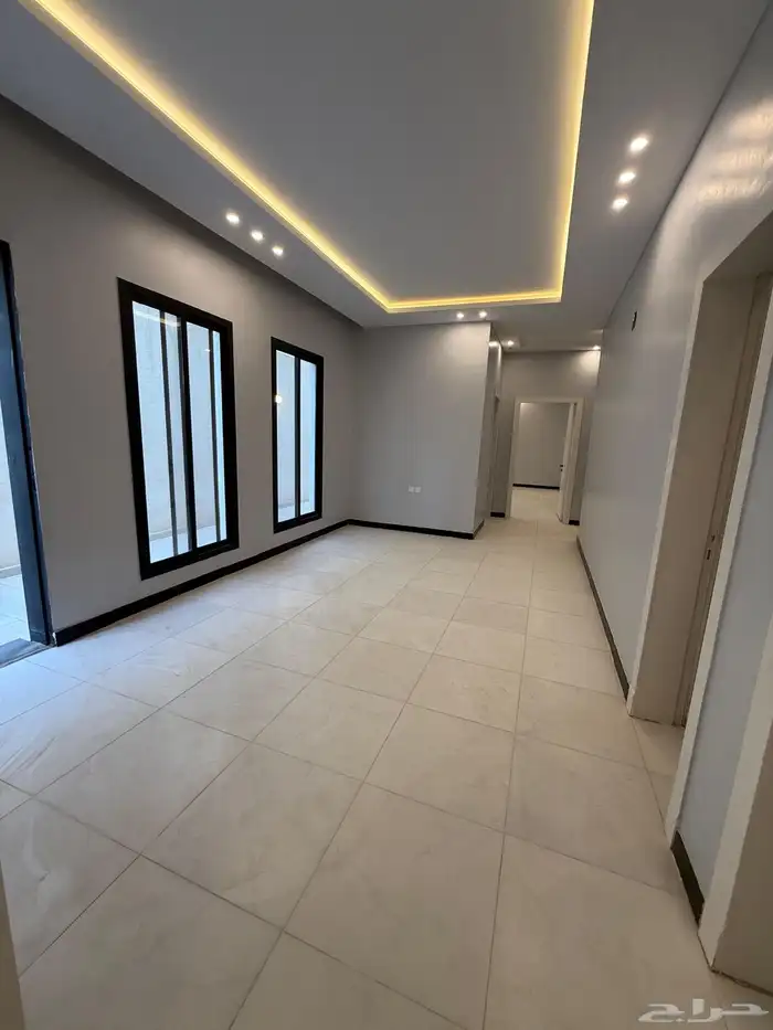 دور ارضي للايجار حي عكاظ 12