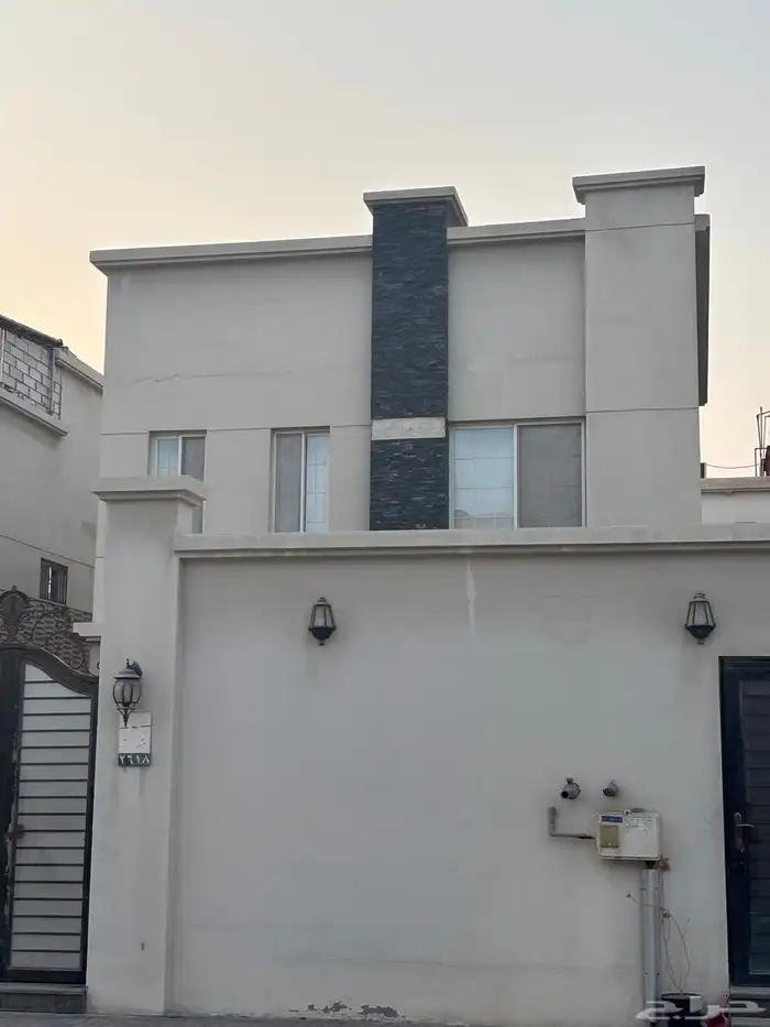 للبيع فيلا مستخدمة بالفاخرية مساحة 405 1