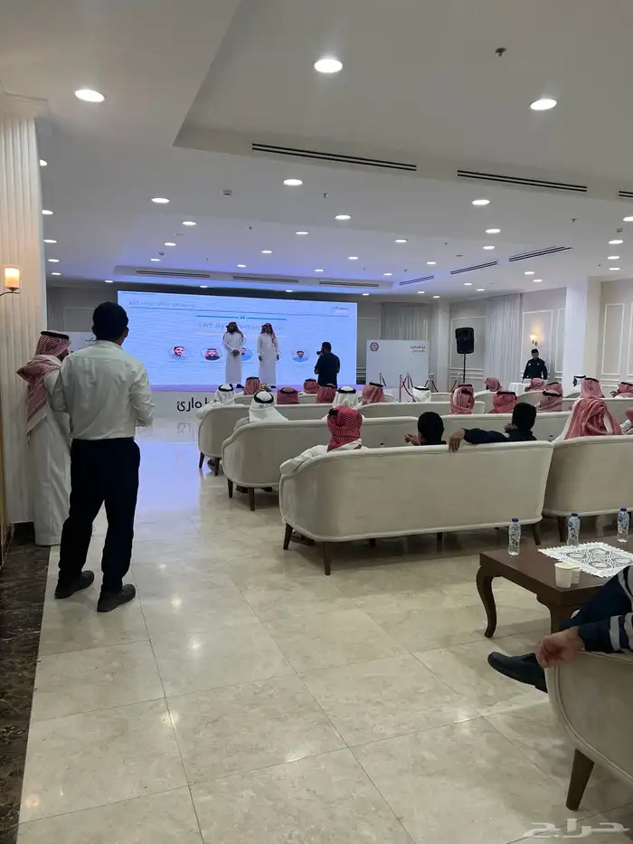 تأجير شاشات LED وإضاءة وصوتيات للمؤسسات والحفلات 1