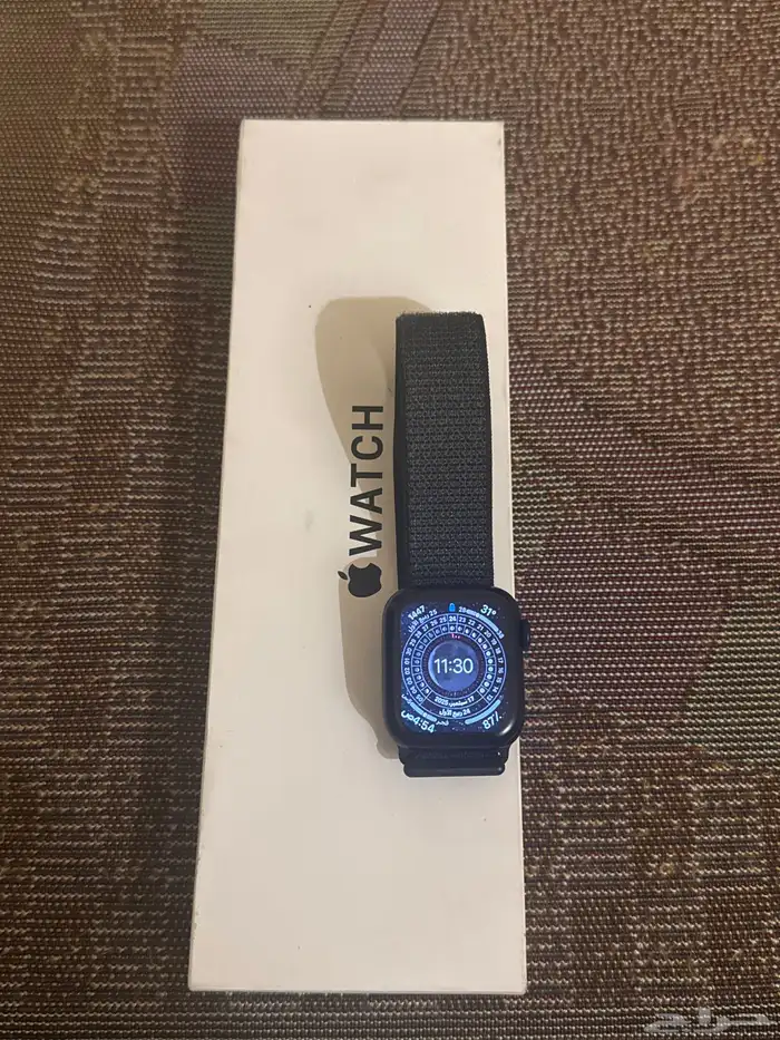 ساعة ابل se2 نظيفة جدا  جدا 0