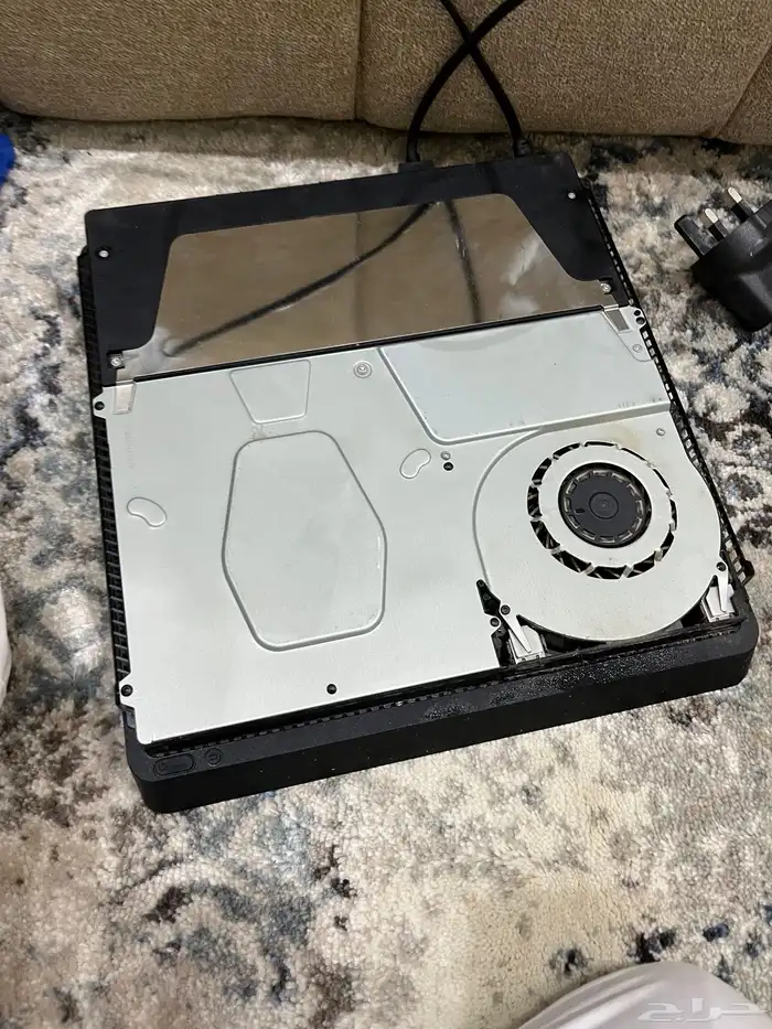 سوني فور 4 معاه شريط قراند وشريط ردد و كراش سوني 0