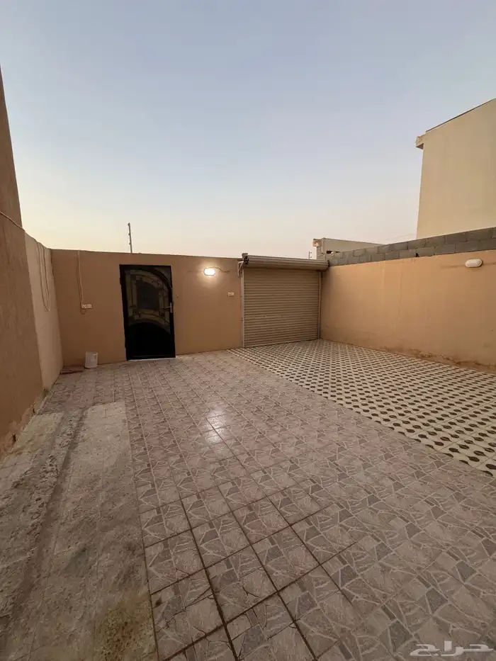 للأيجار استراحه بحي الوادي 8