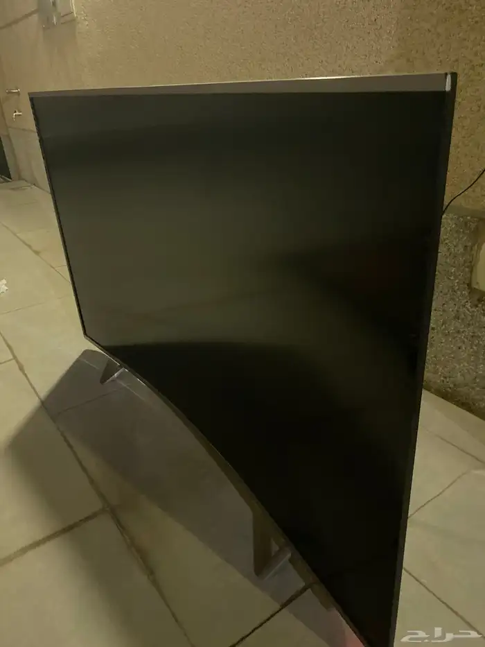 شاشه للبيع من شركه IKon جميله جدا وجوده ممتازه 65 بوصه 1