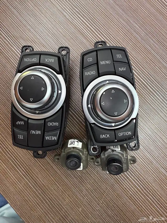 للبيع قطع غيار M5 BMW 2013 32
