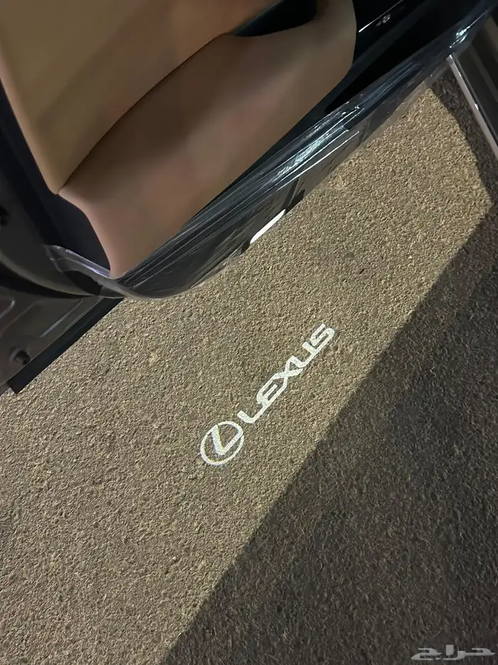 لكزس ES250 aa 2025 بسعر 183.000 4
