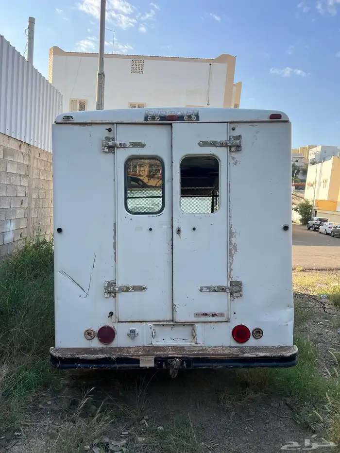 سيارة ستيب فان تنفع فود ترك 6