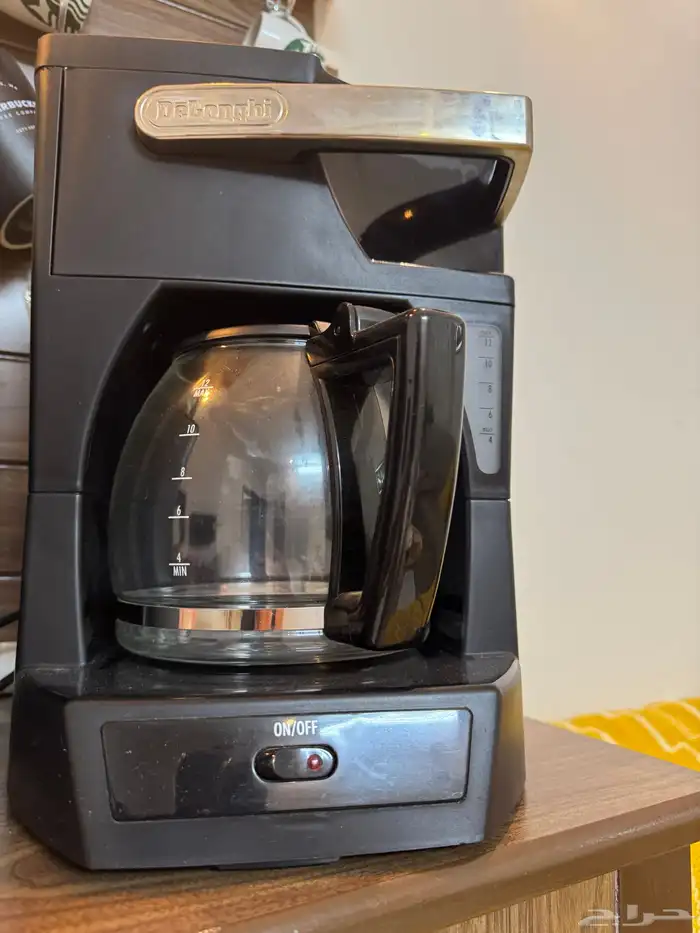 صانعة الثلج ومكينة قهوه امريكي سبب البيع عدم الحاجه لها 2