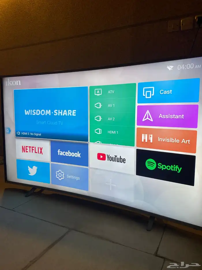 شاشه للبيع من شركه IKon جميله جدا وجوده ممتازه 65 بوصه 0