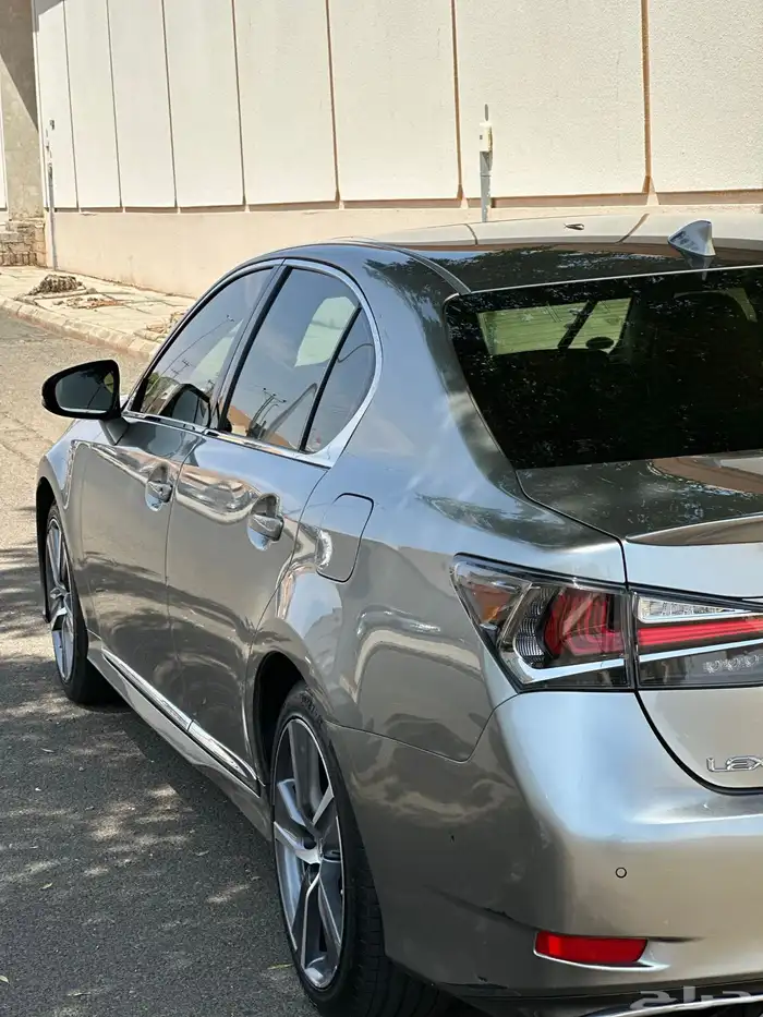 لكزس GS350 2018 8