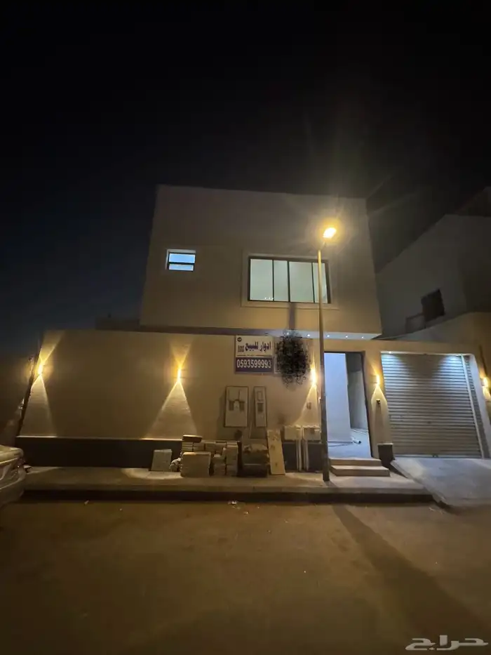 دور علوي مع مدخل سياره للبيع بالعزيزيه شغل نظيف 4 غرف 0