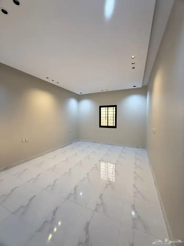 للبيع شقه ارضيه 6غرف مدخل سياره كبير مدخل خاص بسعر 550الف 17