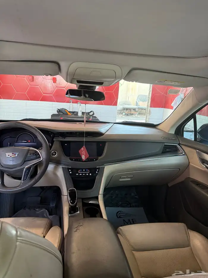 كاديلاك XT5 4
