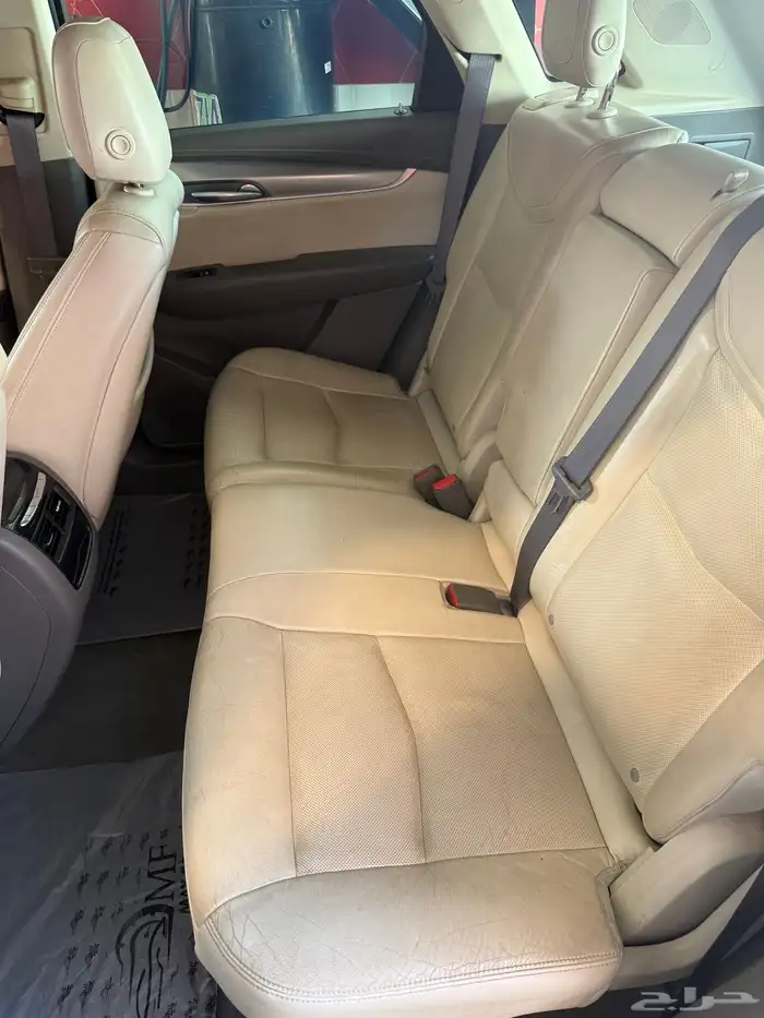 كاديلاك XT5 5