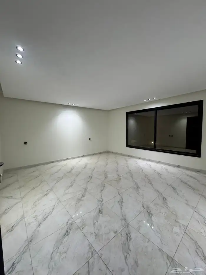 دور علوي مع مدخل سياره للبيع بالعزيزيه شغل نظيف 4 غرف 10