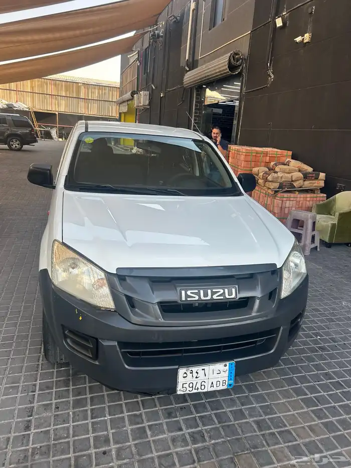 وانيت ايسوزو 2016 1