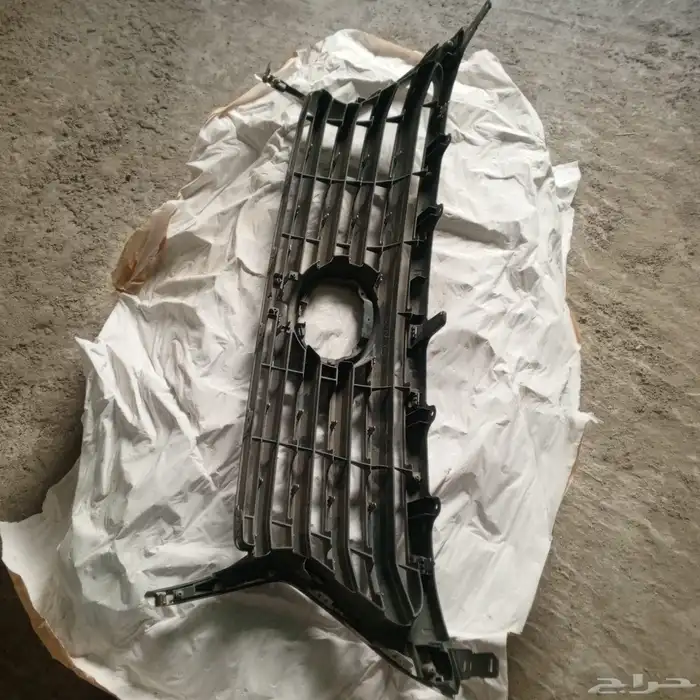 شبك جيب لكزس 2013 اصلي وكاله 1