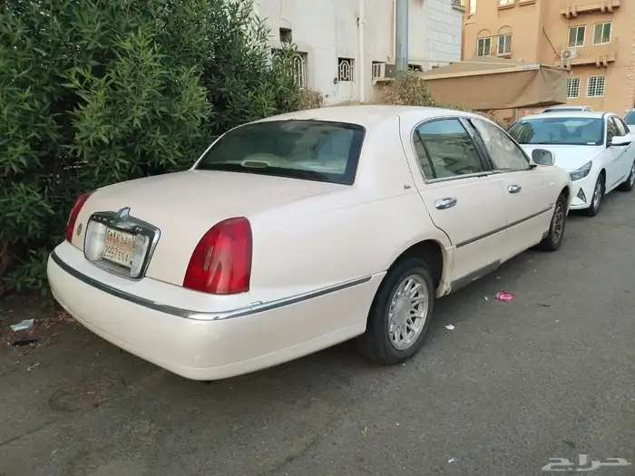 لينكون تاون كار 1