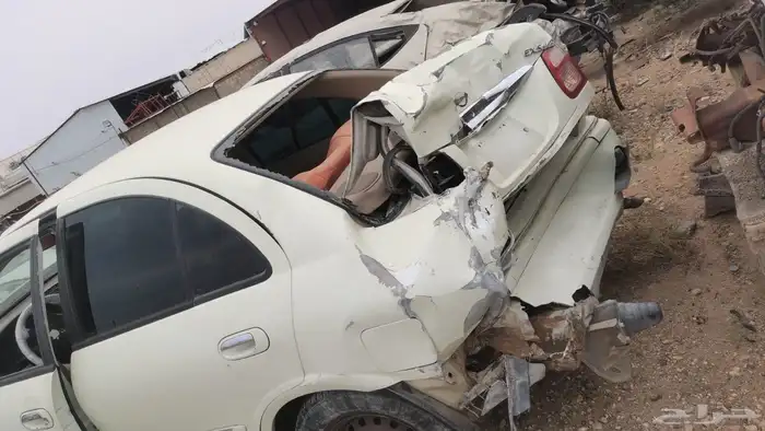 للبيع قطع مستعملة سيارة صني 2003 3