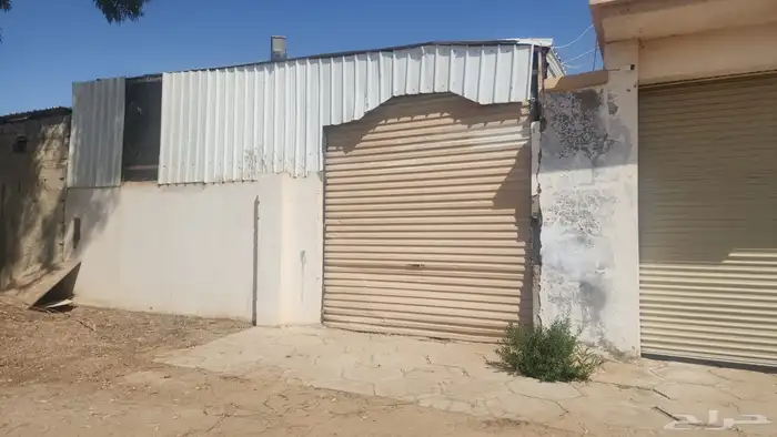 ثلاجة و برادة داخل مستودع للإيجار 2