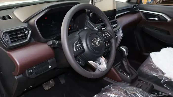 أوربان ستاندر 2026 28