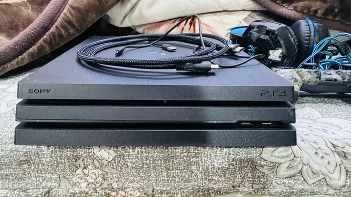sony 4 pro سوني فور برو 3