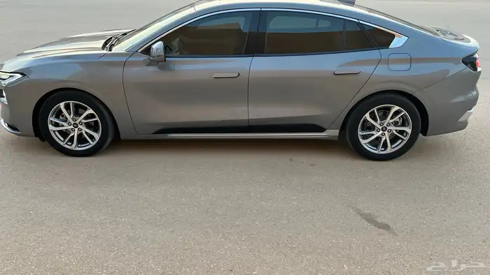 للبيع تورس 2023 2