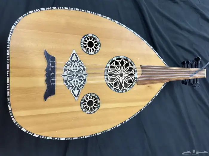 عود معلم عنه شيء 0