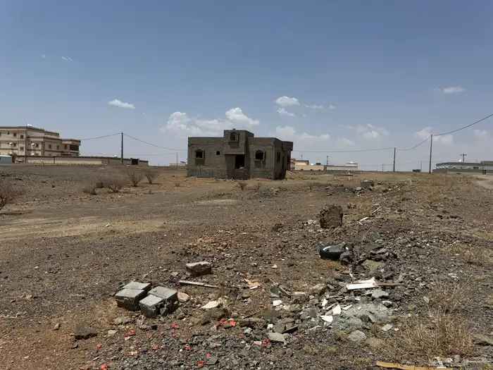 ارض في الباحة حي الجاوة مساحة 600 1
