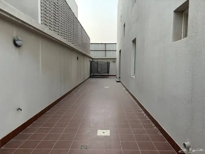 للبيع فيلا مستخدمة بالفاخرية مساحة 405 12