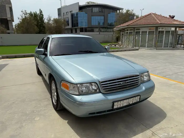 للبيع فورد كراون فكتوريا 1