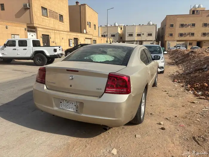 للبيع دودج شارجر 2008 4