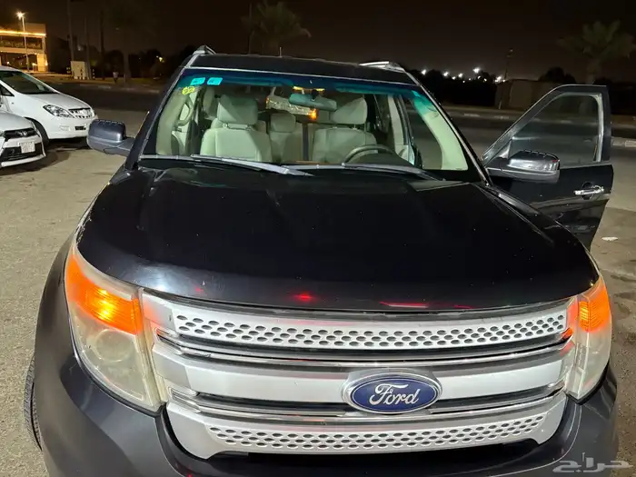 ford explorer 2012 black colour 13
