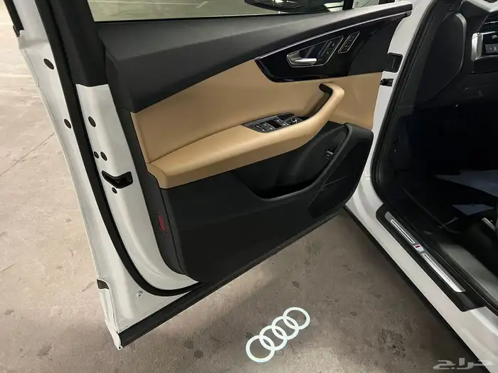 اودي q7 2021 اس لاين 12