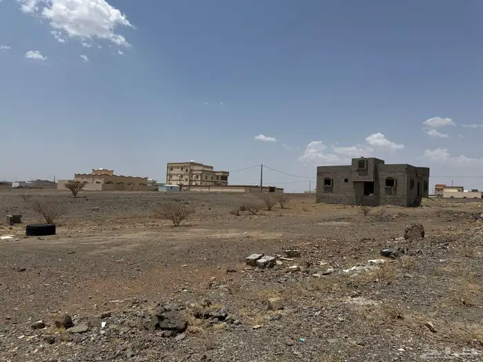 ارض في الباحة حي الجاوة مساحة 600 5