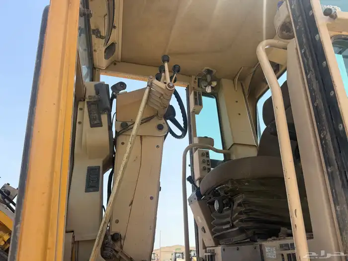 للبيع قريدر 14H موديل 2006 5