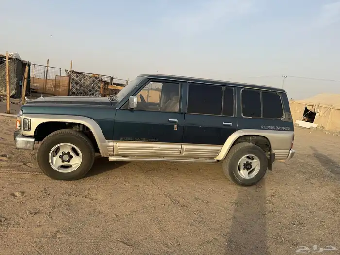 نيسان 0