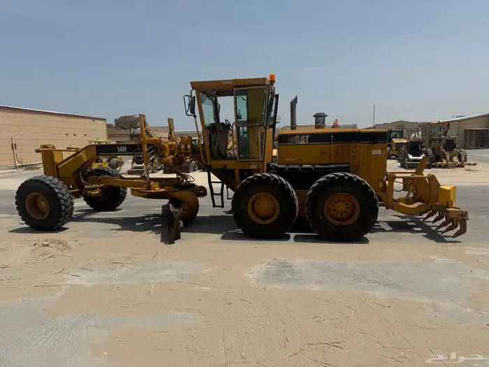 للبيع قريدر 14H موديل 2006 9