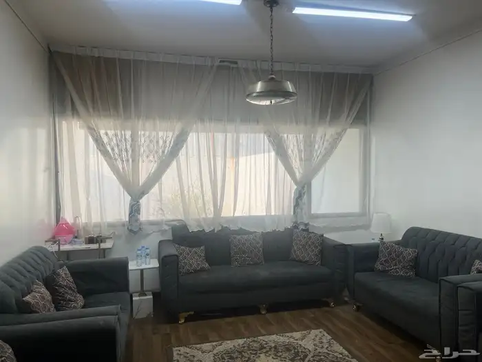 كنبات ومجالس ومشب للبيع 0