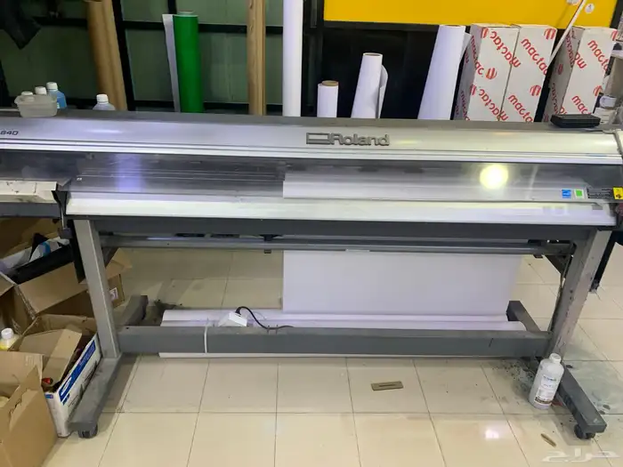 ماكينةROLAND طباعة لمحلات الدعاية والاعلان 0