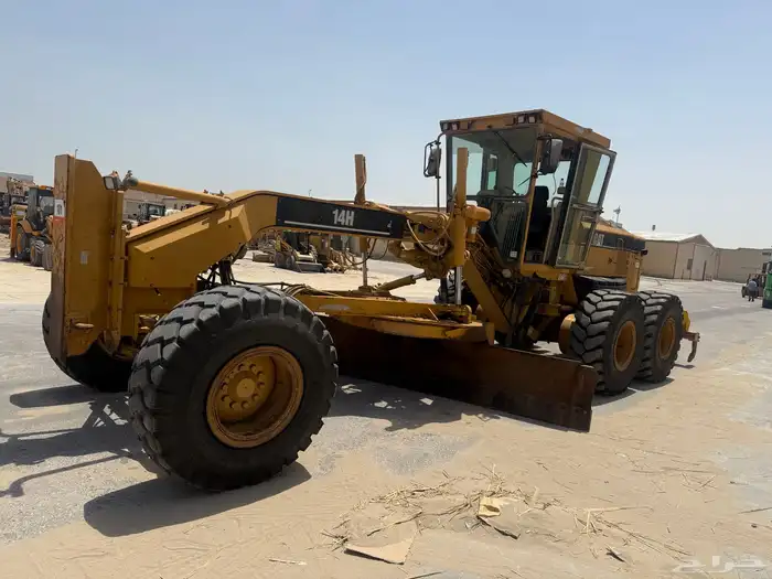 للبيع قريدر 14H موديل 2006 1