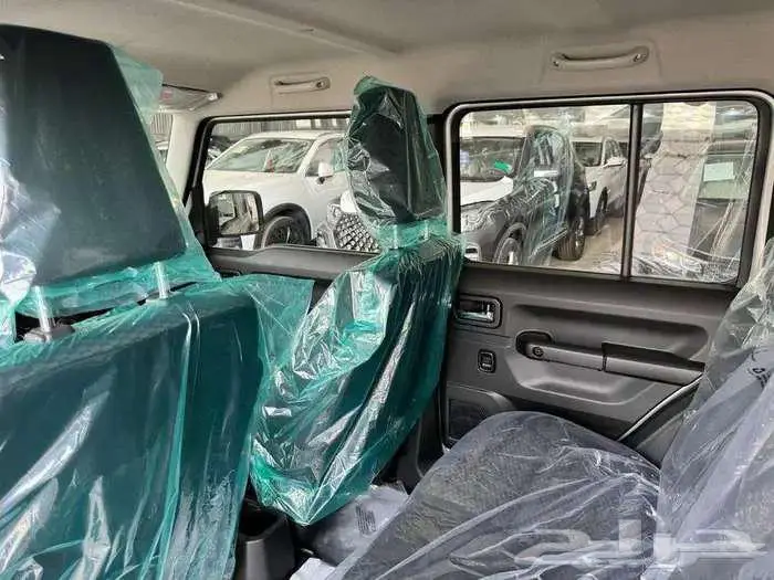 سوزوكي جمني 2025 5 ابواب 6