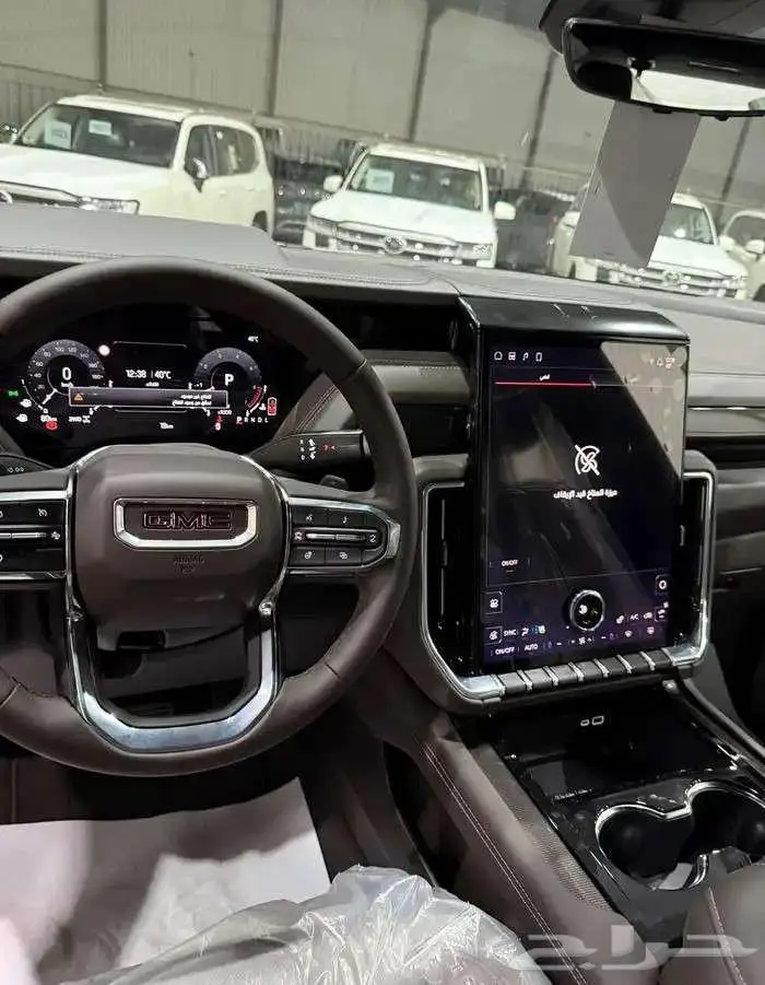 GMC يوكون اليفيشن شاص قصير 2025 4