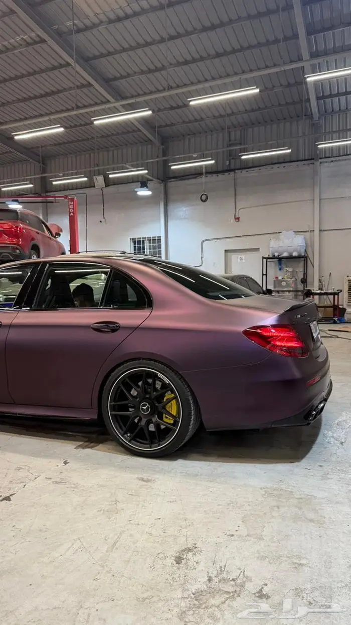 متخصصين بقطع مرسيدس وتعديل كيتات 63 و برايوس 8