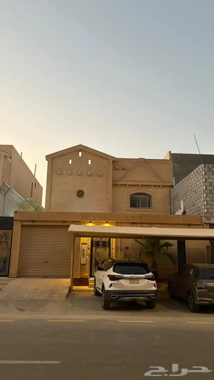 فيلا للبيع حي اشبيلية 0