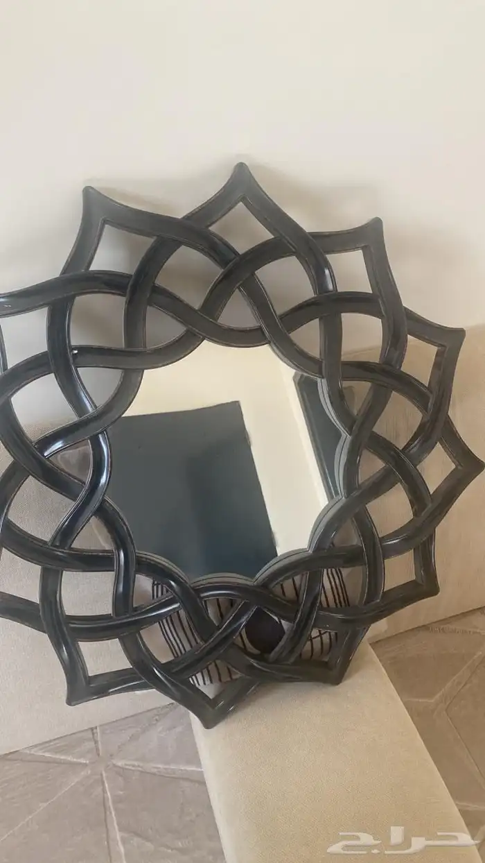 لوحات وتحف شبه جديده وثقيله 1