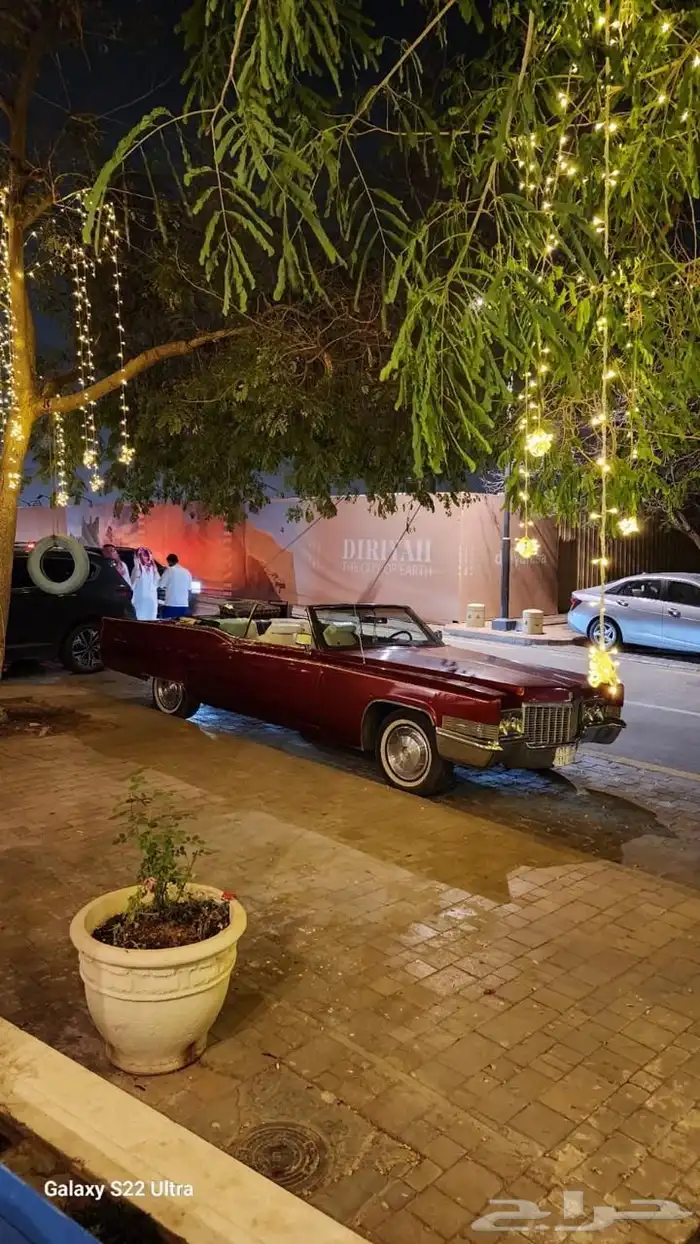 كاديلاك أحمر كشف كلاسيك للتأجير 5