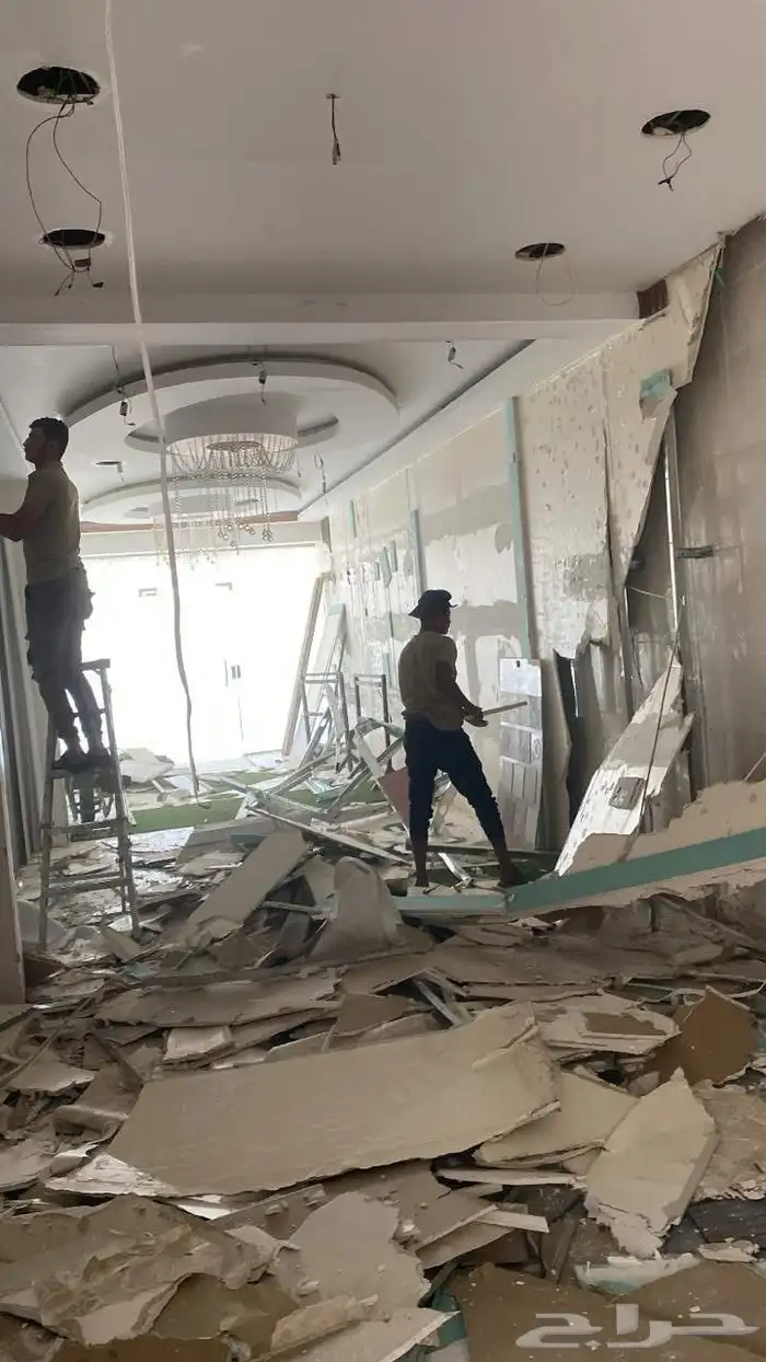 يوجد لدينا جميع انواع الترميم بويا جبس بلاط كهرباء سباكه 0