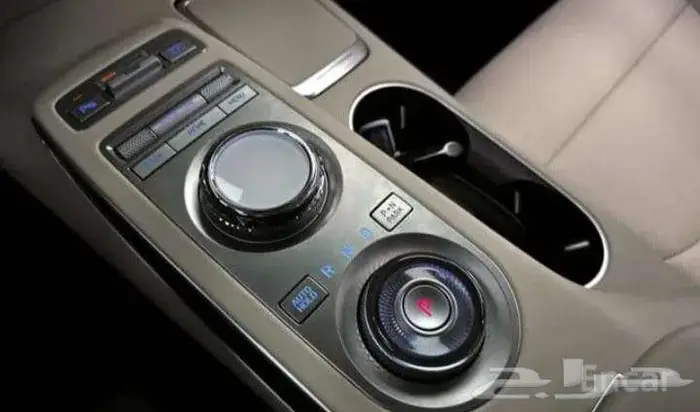 جنسس جي  ي 70 GENESIS GV70 2024 6