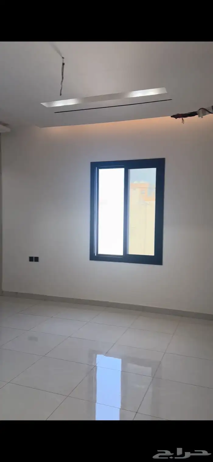 روف بحي السلامة1 بمساحه 198م 5غرف ب 780ألف متبقي واحد 1